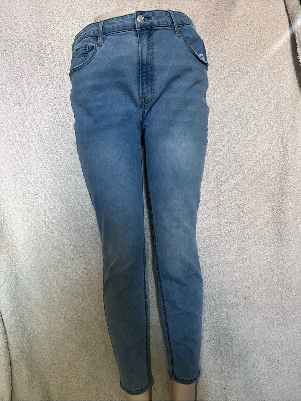 No Boundaries Women's Skinny Jeans in Blue Wash
